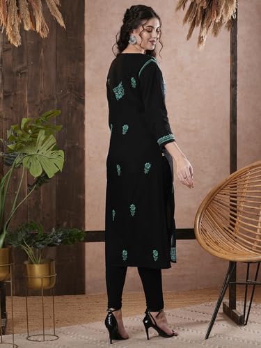 Image of Ada Hand Embroidered Lucknowi Chikankari Cotton Kurta for Women A341075