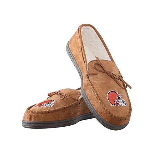 FOCO Men's NFL Logo Moccasin Slippers, Team Color, 9-10