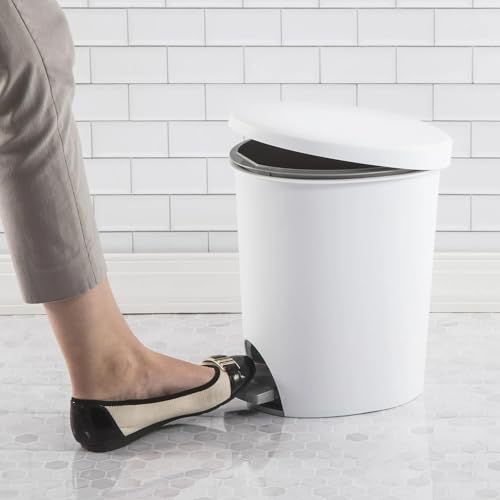 Caneca de basura ovalada pequeña de plástico con pedal 2.6 gal miniatura 4