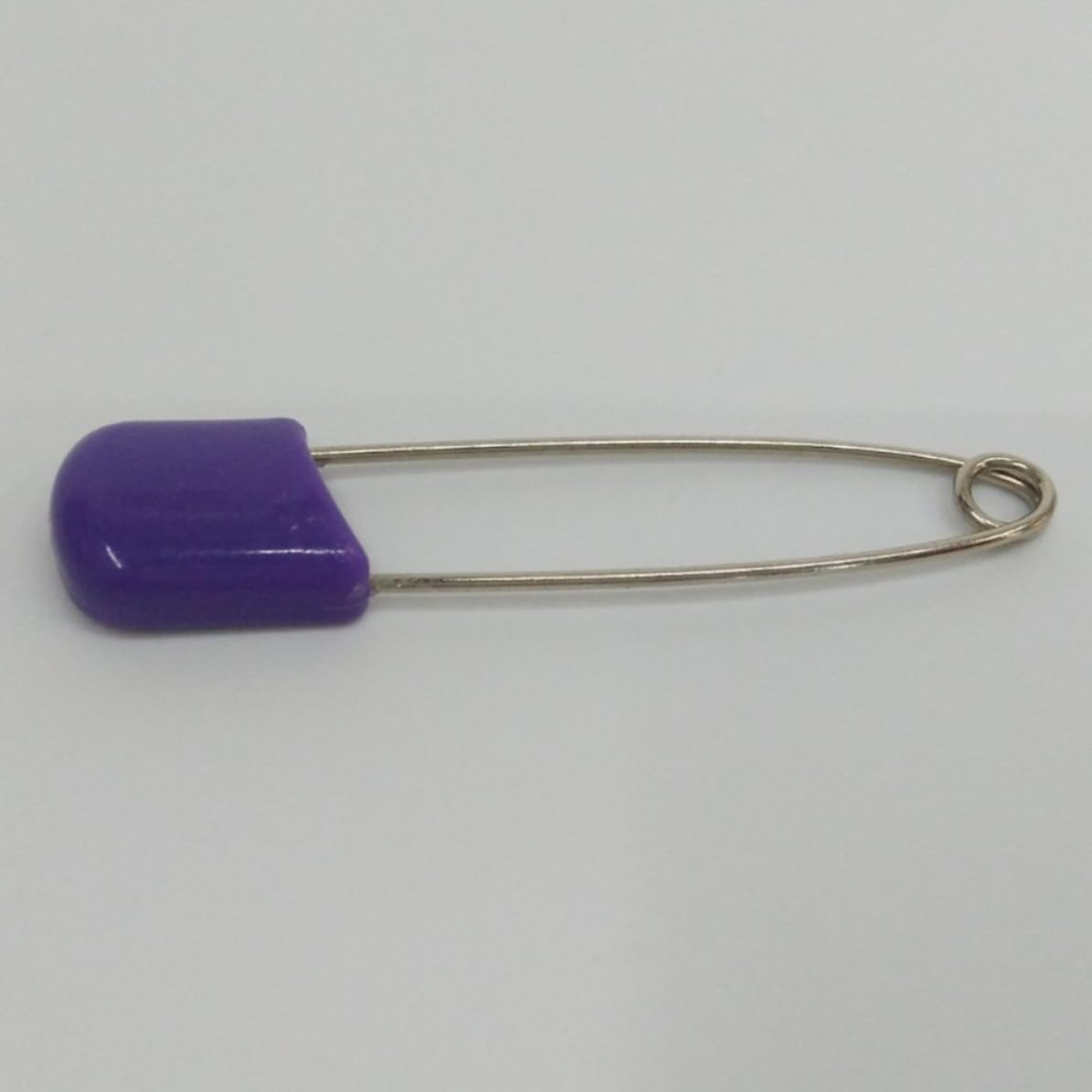 Safety Diaper Pins Easy to Open Steel and Plastic Pins 100pcs with Locking Plastic Heads for Cloth Diapers and Nursing Accessories for Saliva Towels and Care