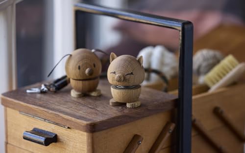 Hoptimist Tier, Hund, Holzdeko, Wackelfigur & Glücksbringer aus Holz, Skandinavisch, Deko Wohnzimmer, Büro & Schreibtisch, Tolle Kleine Geschenke, 5,5 x 5,9 x 7,3 cm, Small, Oak