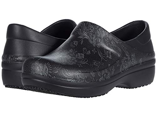 crocs neria pro ii graphic clog