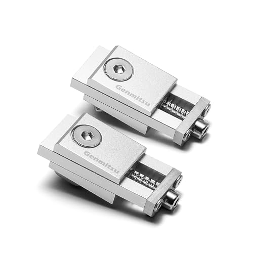 Bloccaggio laterale: il morsetto a punta Mini Vise Clamp riduce al minimo il contatto con la superficie superiore del materiale bloccando lateralmente, lasciando l'intera superficie superiore accessibile per l'incisione.