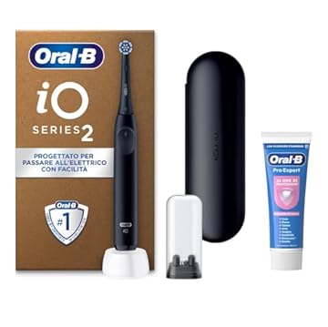 Oral-B Spazzolino Elettrico Ricaricabile iO 2 Nero, 1 Spazzolino Elettrico, 1 Testina Di Ricambio, Custodia Da Viaggio, Supporto per testine + 1 Dentifricio Oral-B Pro-Expert, Pulizia Denti
