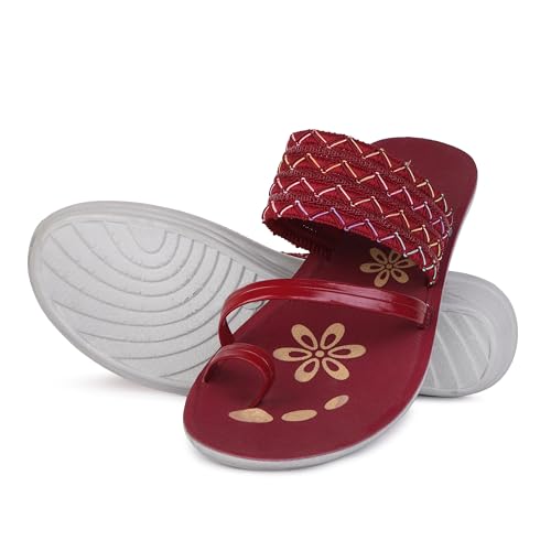 Image of Women Stylish & Comfortable Sandals | Lightweight Cushioned Footbed | Anti-Slip Sole, Casual Footwear