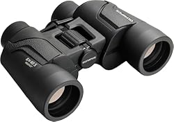 Prismáticos Olympus 10x50 S con correa, funda y 15...: Campo de visión gran angular óptimo para seguir a los sujetos que se mueven a gran velocidad: encuentra a un sujeto más rápido con un campo de visión de tus alrededores más amplio, mientras disfrutas de detalles definidos y colores naturales brillant...