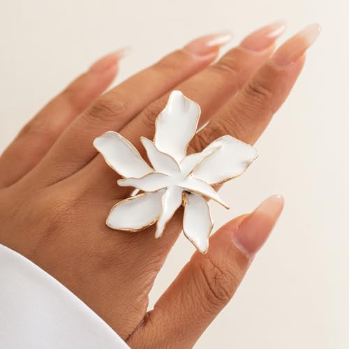 CJIAYUJEW White Flower Ring for Women Big Pearl Flowers Adjustable Open Ring Starfish Statement Wedding Finger Rings Fashion Exaggerated Jewelry Birthday3