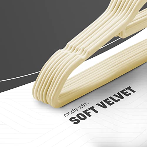 KEPLIN – Samt-Kleiderbügel, 20er-Pack–rutschfeste Kleiderbügel mit Krawattenhalter und 360°-Haken–Langlebig und robust, platzsparende Garderobenorganizer für Anzüge, Jacken und Kleidung–(cremefarben)