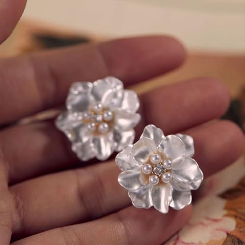 White Flower Pearl Crystal Stud Earrings Statement for Women, Dainty Simple Shell Floral Beaded Pearls Zirconia Earring Boho Party Birthday Jewelry Gifts4