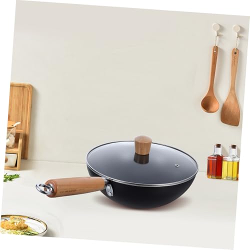 Wok pequeño de hierro con tapa y mango de madera miniatura 7