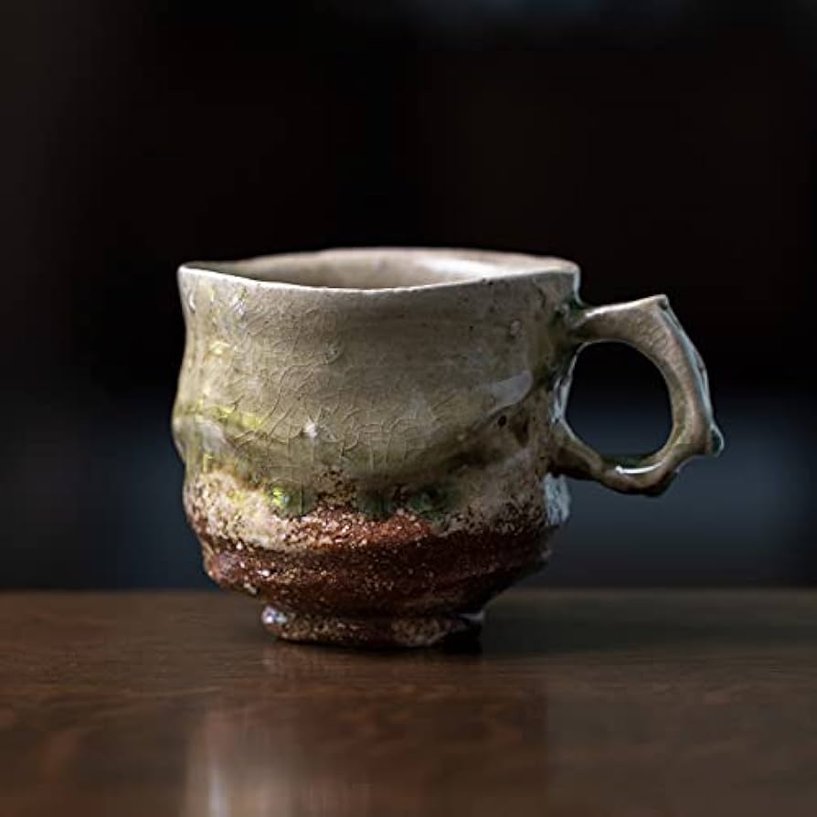 伊賀焼人気作家新歓嗣伊賀灰釉ぐい飲み 伊賀灰釉片口 作家「新歓嗣」