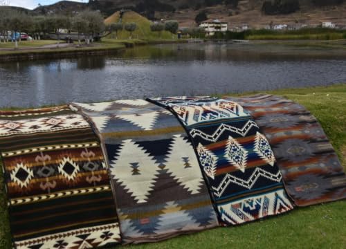 Image of Alpaca Wool Blanket, Queen Size 94 x 78, Reversible 2 in 1, Thick and Ultra Soft, Hypoallergenic, Non-Itchy, Handmade in Ecuador. Premium Alpaca Wool (Green)