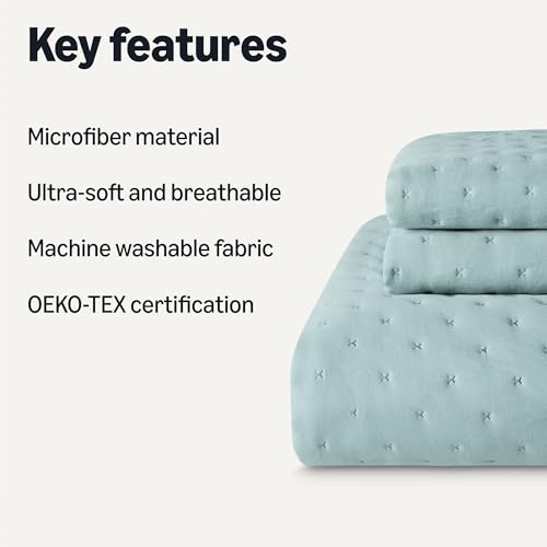 Image of Amazon Basics Brushed Microfiber Quilt Set, Extra Soft with Natural Texture, 3-Piece, King, Blue