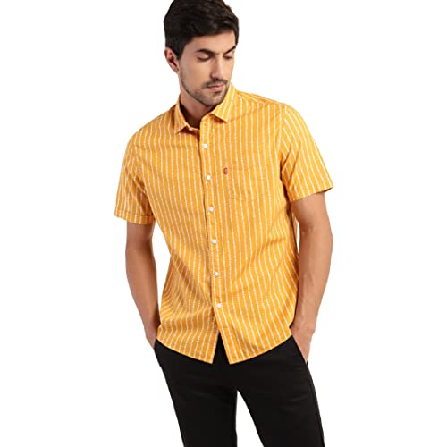 Image of Levi's Men's Solid Slim Fit Shirt