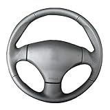 3 [Características] El diseño de perforación de doble hilera es más antideslizante, transpirable y hermoso. Hecho a medida para su volante En comparación con las cubiertas de volante normales, esta cubierta de volante empalmada garantiza que se ajuste perfectamente a su volante y se sienta como si estuviera integrada en el volante.