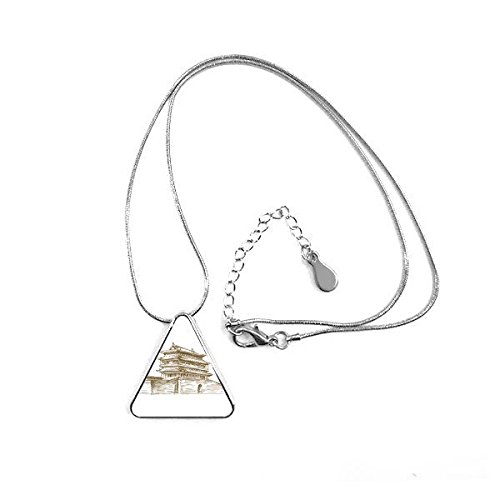 Collier motif Palais de Pékin en pendentif triangle, le cadeau idéal pour passionnés de voyage