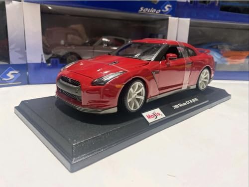 Maisto 2009 Nissan GT-R R35 Diecast Model Car, Red, 1:18 Scale