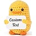 Imagen de Xyluria Peluche de pato de ganchillo personalizado con mensaje de texto personalizado