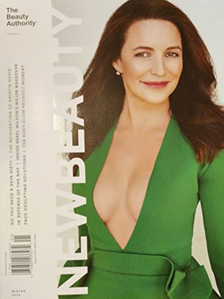 女性情報誌 L'Officiel US Magazine Winter 2022 女性情報誌 L'Officiel US Magazine Winter 2022 Magazines - L