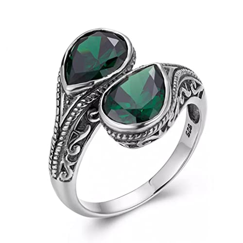 Bague émeraude verte en argent pour illuminer vos tenues chic de soirée