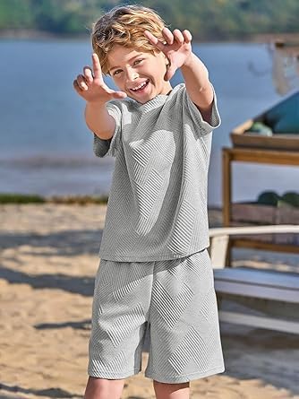 Haloumoning Set di abbigliamento estivo per ragazzi, in tinta unita, a maniche corte, con pantaloncini elastici, casual, con struttura