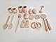 Montessori Schatzkorb – 20 Teile – Heuristisches Spiel – Kleines Holz Küchenzubehör Set mit Stoffbeutel – Utensilien – Sensorischer Korb (Beutel+20 Stück)