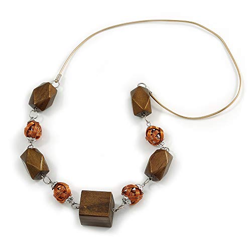 Collier en corde de caoutchouc pour sublimer un décolleté : style géométrique bois 70 cm