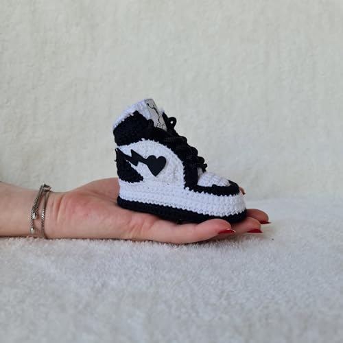 Crochet Baby Sneakers Booties, Organic Newborn Fashion Kicks, Retro Basketball Baby Shoes, Customizable for Gender Reveal, Baby Shower Gift4