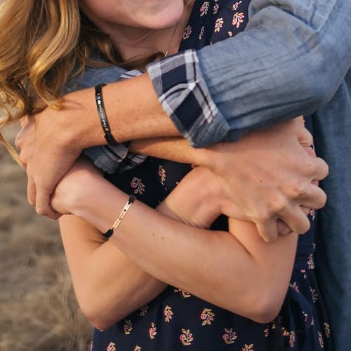 MeMeDIY Personalized Bracelet Matching Bracelets for Couples Engraved Name Text Date Adjustable Handmade Braided Rope Bracelet Stainless Steel Tag Jewelry Gift for Girlfriend2