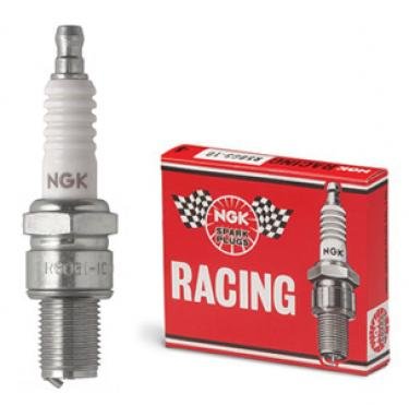Bougie NGK 7098 pour résoudre les ratés d'allumage du moteur