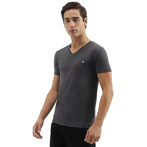 Image of UNITED COLORS OF BENETTON Men's Cotton Solid Regular Fit T-Shirt