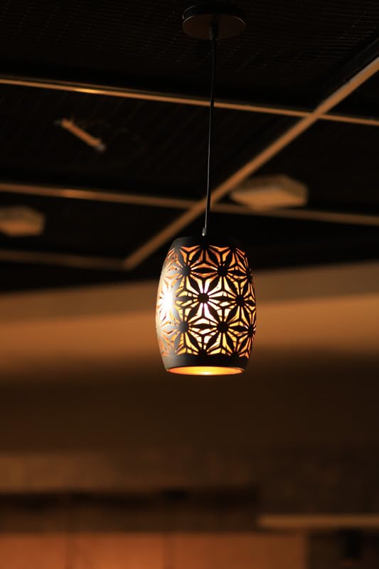 Image of Lantern-Styled Pendant Lights - Vintage-Inspired Hanging Fixtures for Classic and Timeless Home Decor |Black|