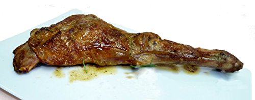 Pierna de cordero preasada en su jugo. Envasada al vacío y pasteurizado. Peso aproximado 0,75 kg. X 6 unidades.