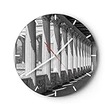 Des couleurs durables et des encres professionnelles feront que les horloges murales originales meubleront idéalement votre intérieur et embelliront la déco murale. L'horloge est dotée d'un mécanisme silencieux fluide alimenté par une pile de 1,5 V - pile AA (pile non incluse). L'horloge est réalisée à l'aide de technologies d'impression modernes qui garantissent la préservation des couleurs naturelles et une saturation élevée de cellles-ci. Marque européenne ARTTOR.