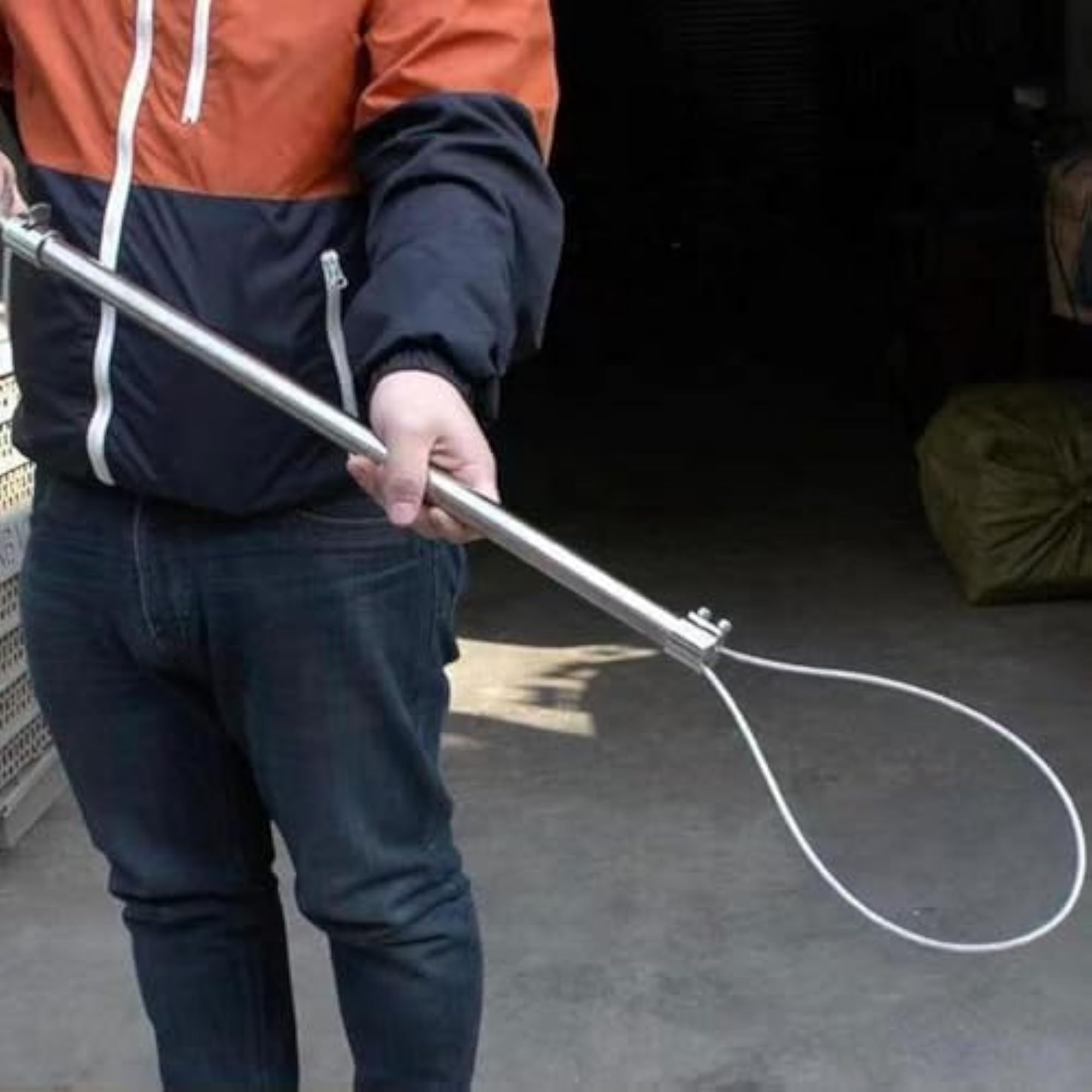 Adjustable Length Pig Holder Catcher Tool