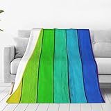 Hypoallergénique et ne perd pas ses poils : conçue avec des propriétés hypoallergéniques et qui ne perd pas ses poils, cette couverture de lit imprimée sur fond de bois de couleur arc-en-ciel est idéale pour les personnes souffrant d'allergies ou d'asthme, offrant une expérience sûre et confortable.