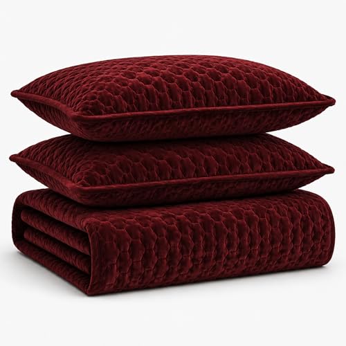 Tribeca Living King Quilt, Three-Piece Honeycomb Stitch Bedding Set Includes One Oversized Quilt & Two Sham Pillowcases, 260GSM Super Soft Velvet, Lugano/Burgundy