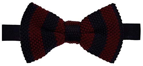 Gravata borboleta vermelho vinho com traços grossos azul marinho de crochet
