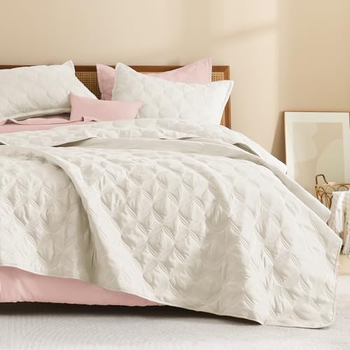 Image of Litanika King Size Quilt Bedding Set, Ivory Summer Lightweight Soft Comforter Bedspreads & Coverlets, Boho Farmhouse Bedding Cover Bed Decor All Season, 3 Pieces (1 Quilt, 2 Pillowcases)