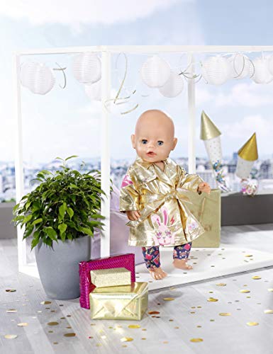 Zapf Creation 830802 BABY born Happy Birthday Mantel- goldener Puppenmantel für 43 cm Puppen mit bunter Hose im Cosmic-Comic-Print, inkl. 1 Kleiderbügel – Bild 7