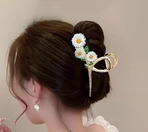 Image of Cute Green Clutcher For Women | Stylish Hair Claws For Girls | Trendy Alloy Metal Clips | Premium & Fashionable Girls Hairs Clutch /Accessories | Suitable In Various Occasions | Pack Of 1 |