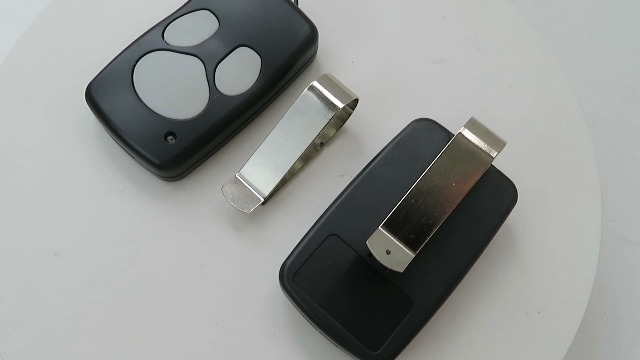 Amazon.com: Gxcdizx Upgraded 2-Pack Garage Door Remote for Wayne