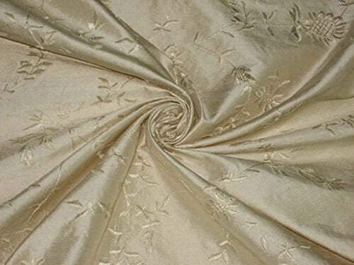 Soie Dupioni crème brodée pour créer une robe sans faux plis