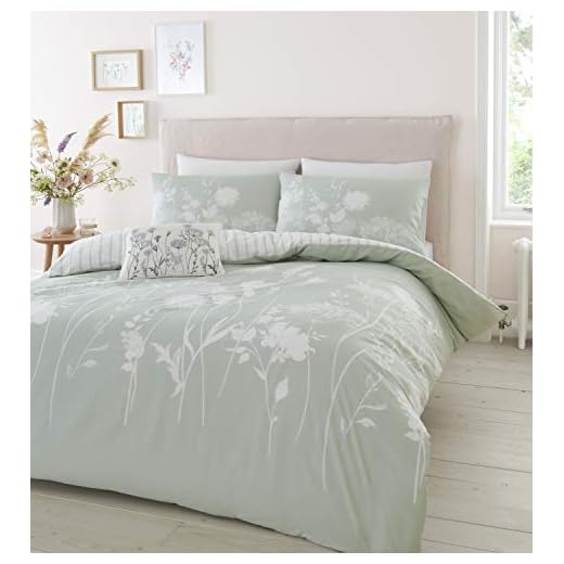Catherine Lansfield Meadowsweet Floral Reversible King Duvet Cover Set with Pillowcases Green