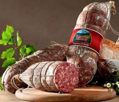 Ca. 700gr Original italienische Spezialität Sopressa di Sauris Wolf - leicht geräucherte Salami...
