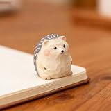 ShaoAngDuoMi Mini Hand-Carved Wooden Hedgehog Figurine &ndash; Cute Woodland Animal...