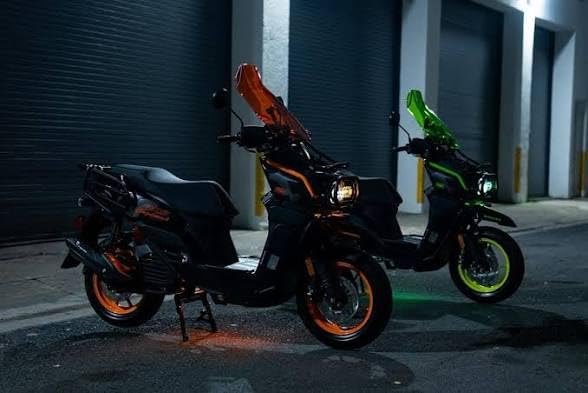L7 Motorsports Supermach Tao Apollo Black Ops 200 EFI Electric Fuel Injection Scooter