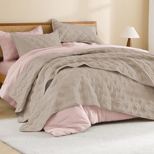 Image of Litanika Queen Quilt Bedding Set, Light Coffee Summer Lightweight Soft Comforter Bedspreads & Coverlets, Boho Farmhouse Bedding Cover Bed Decor All Season, 3 Pieces (1 Quilt, 2 Pillowcases)