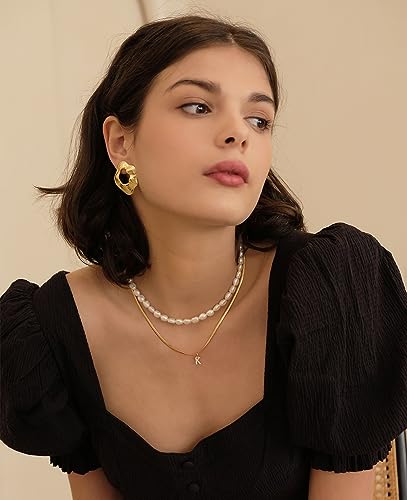 Inzheg Freshwater Pearl Necklace Choker 14K Gold Plating Handmade Dainty Baroque Cultured Gold Pearl Necklace Short Tiny Delicate Vintage Trendy Beach Aesthetic Summer Necklace Jewelry For Women Girls #TOP2