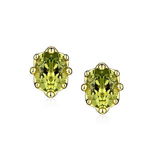 Boucles d'oreilles clou péridot argent 925 à porter au bureau ou en soirée